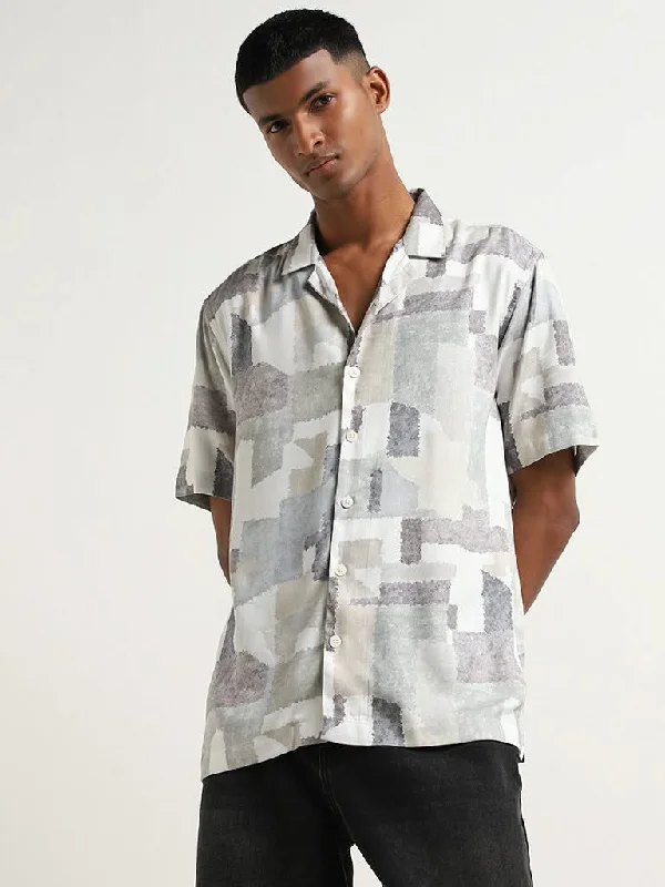 Super Deal Nuon White Geometrical Print Relaxed Fit Shirt