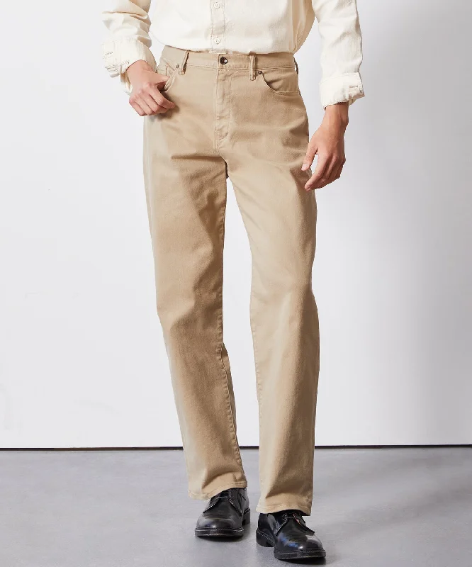 Weekend Discounts to Indulge In Relaxed Fit 5-Pocket Chino in Casual Khaki