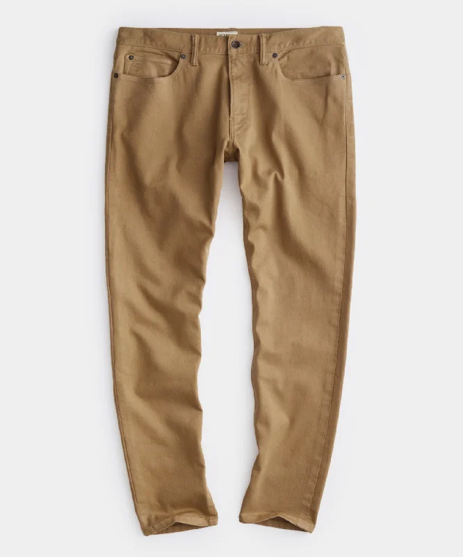 Weekend Offers That Amaze Slim Fit 5-Pocket Chino in Dark Wheat