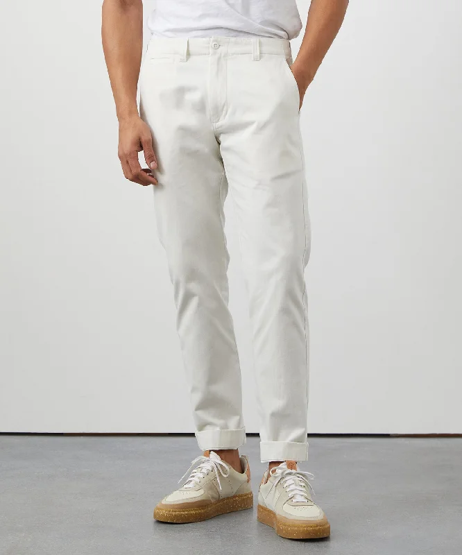 Weekend Discounts to Love Straight Fit Favorite Chino in White