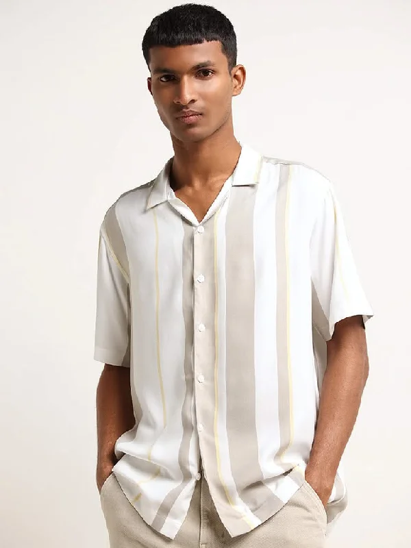 Markdowns Nuon White Relaxed Fit Striped Shirt