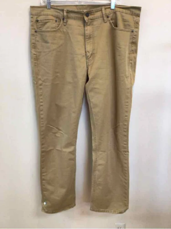 SIZE 37 LEVI'S Men's PANTS