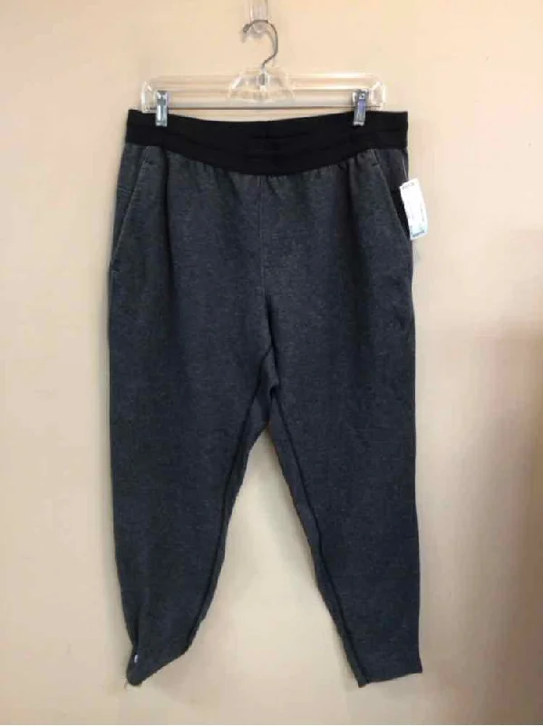 SIZE LARGE NIKE Men's PANTS