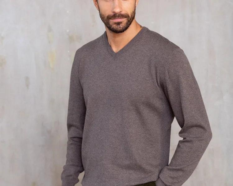 Classic Comfort: Men's Premium Sweatshirt for Everyday Wear