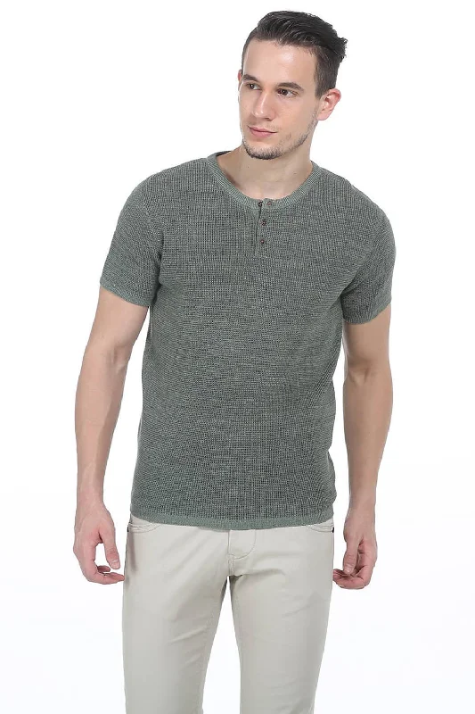 Muscle Fit Henley T.shirt