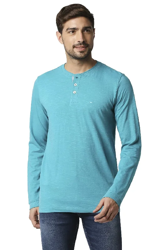 Muscle Fit Henley T-shirt