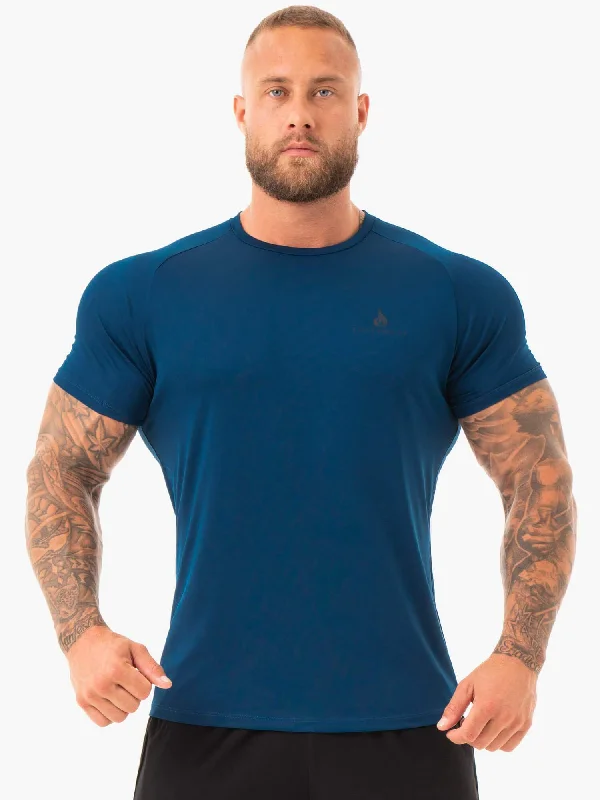 Unmissable Offer Breeze T-Shirt - Navy