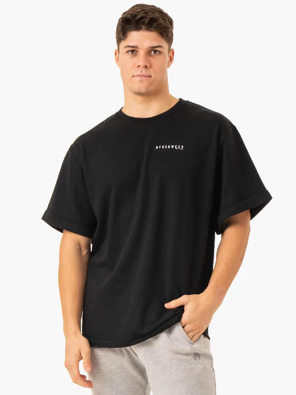 Sale Event Pursuit Oversized Fleece T-Shirt - Black